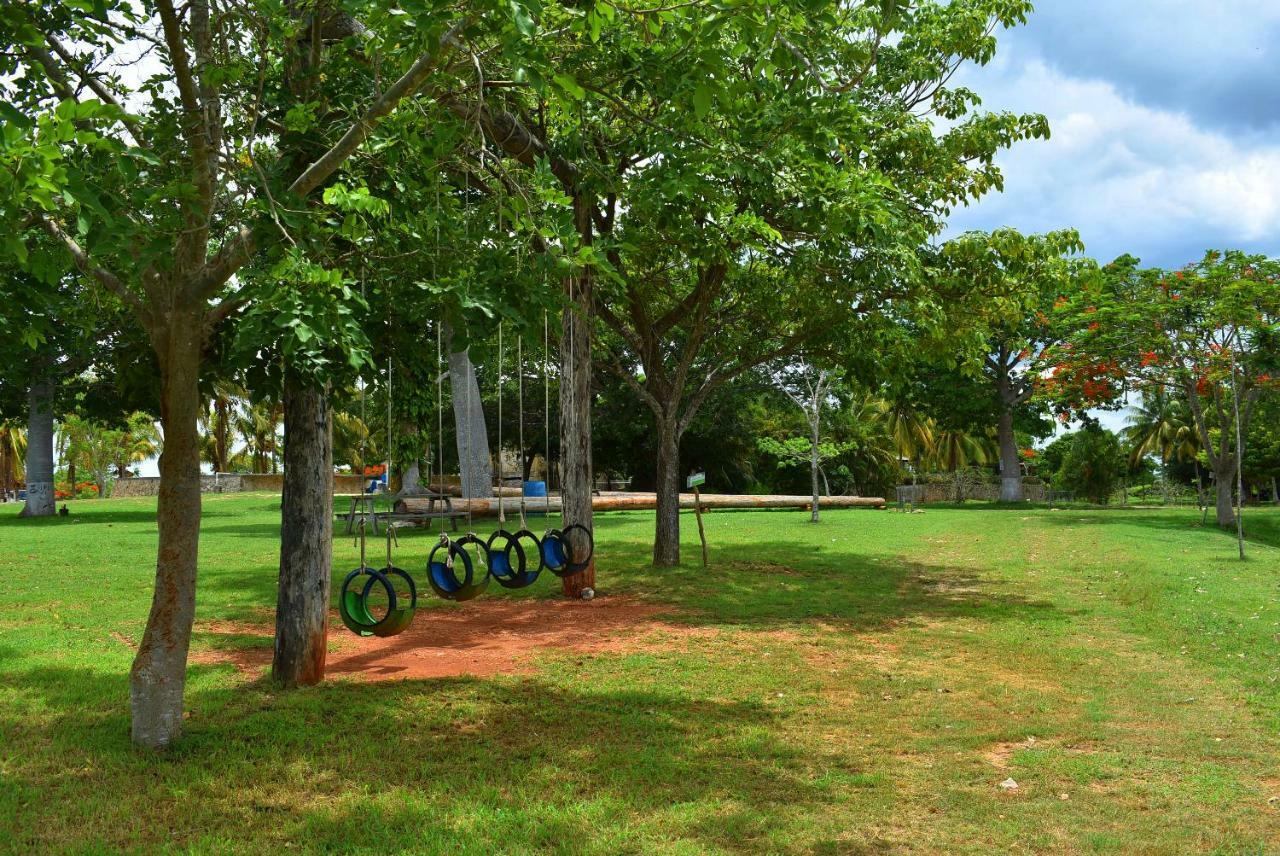 Villas Vallazoo Valladolid  Buitenkant foto
